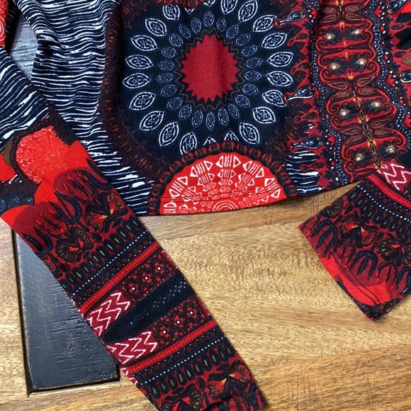 Sans Souci boho Y2K long sleeve cropped top - Picture 3 of 6